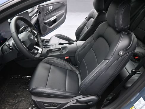 New 2026 Ford Mustang GT Premium w/ GT Performance Package RWD image 9