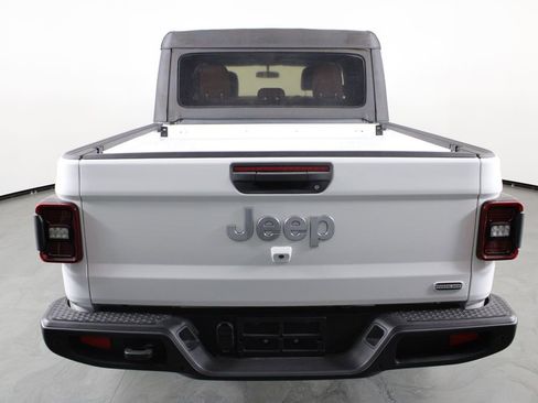 Used 2020 Jeep Gladiator Overland w/ LED Lighting Group image 11