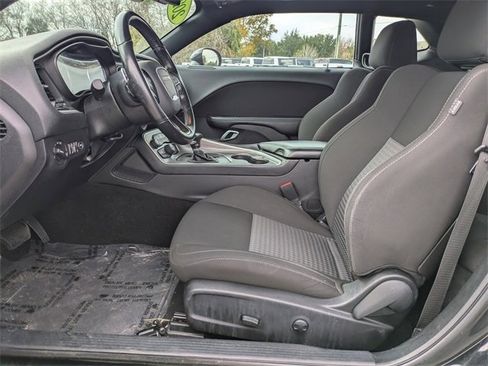 Used 2022 Dodge Challenger GT image 17