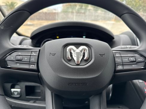 New 2026 RAM ProMaster 2500 w/ Quick Order Package 22G SLT image 21