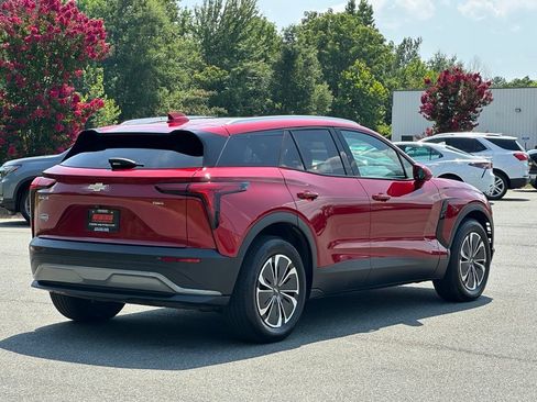 Used 2024 Chevrolet Blazer EV LT AWD/4WD image 9