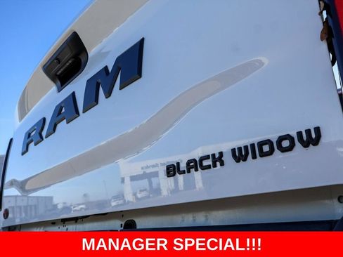 New 2025 RAM 2500 Big Horn AWD/4WD image 12