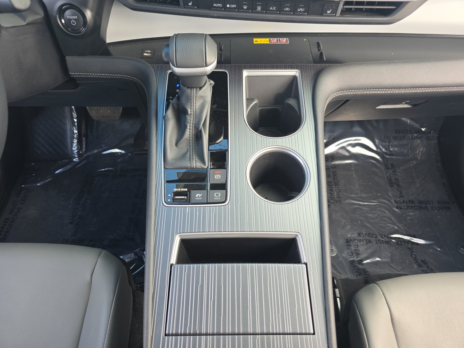 Certified 2026 Toyota Sienna XLE FWD image 17