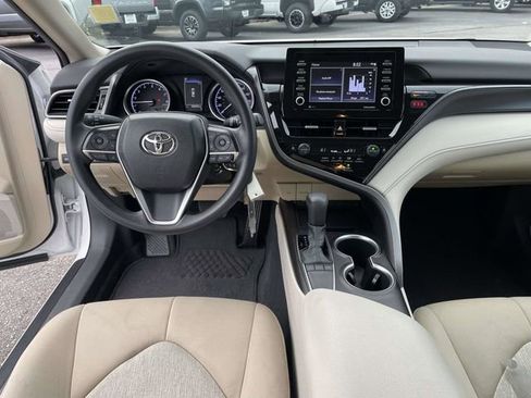 Used 2022 Toyota Camry LE image 15