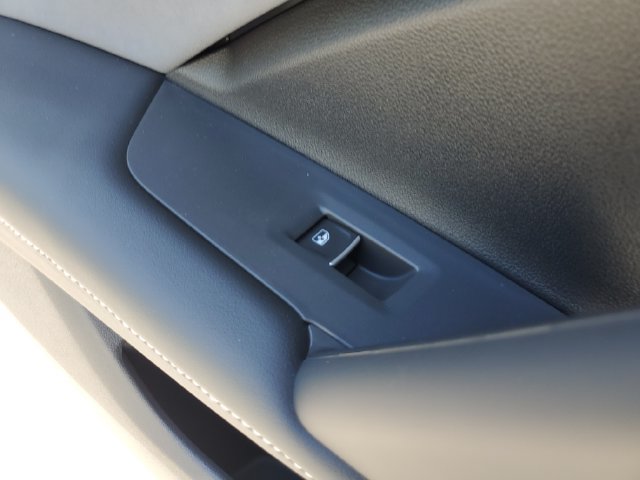 New 2026 Volkswagen Tiguan SE R-Line AWD/4WD image 14