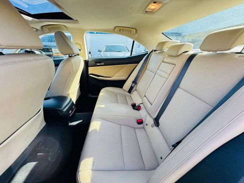 Used 2018 Lexus IS 300 image 13