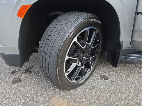 Used 2023 Chevrolet Tahoe RST w/ Luxury Package image 31