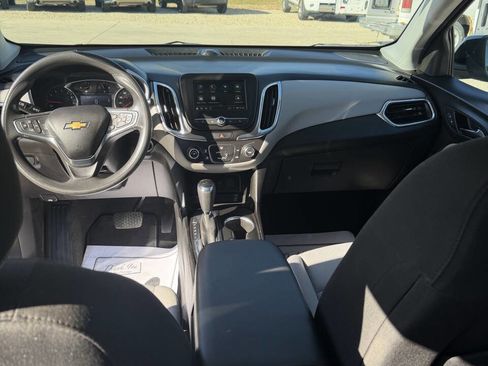Used 2019 Chevrolet Equinox LT image 18