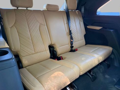 Used 2025 Cadillac Escalade IQ Luxury 2 AWD/4WD image 13