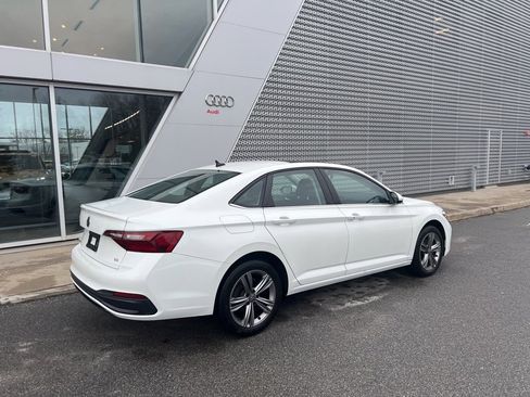 Used 2023 Volkswagen Jetta SE w/ Panoramic Sunroof Package image 22