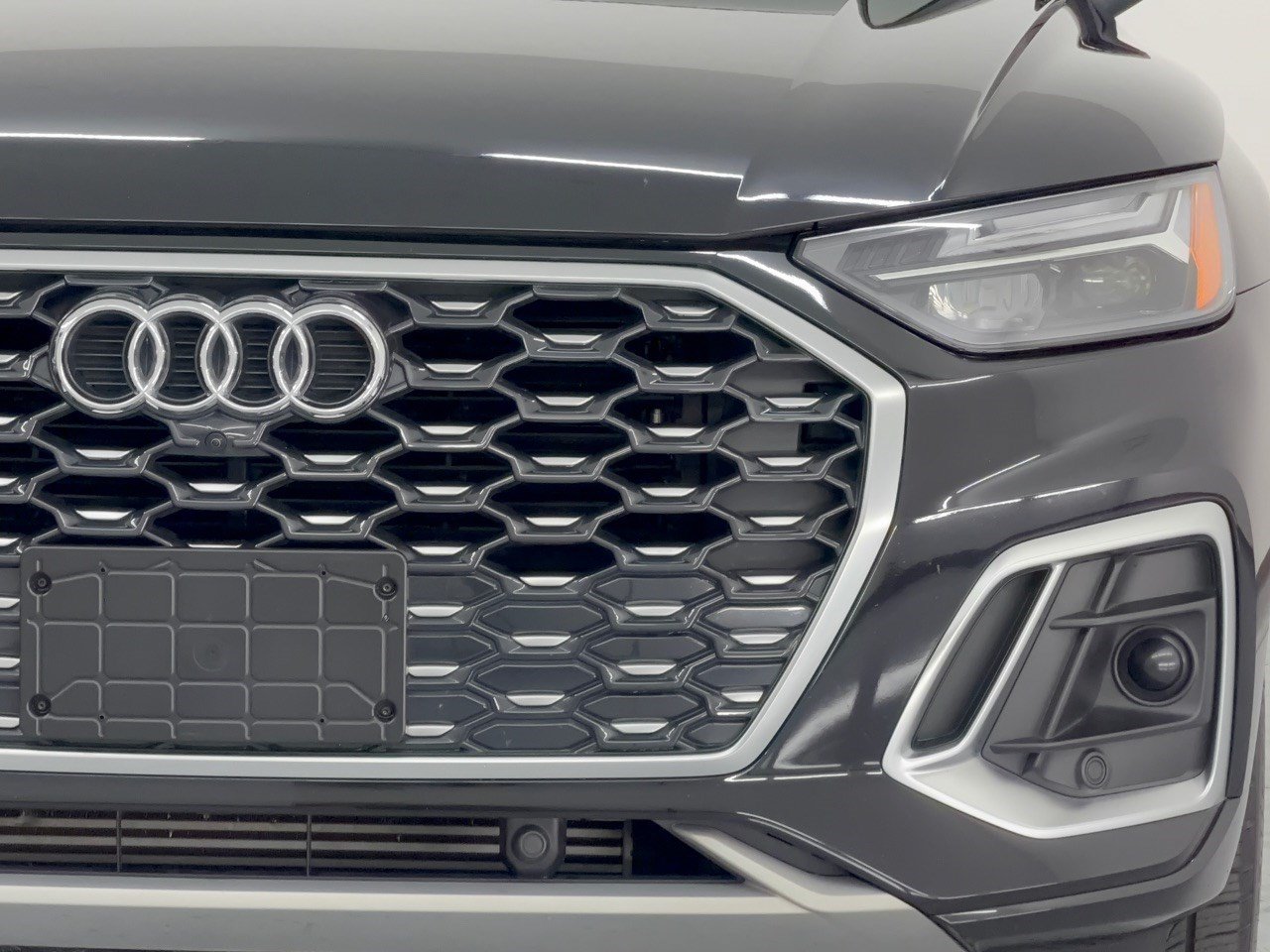 Used 2023 Audi Q5 2.0T Premium Plus w/ Premium Plus Package AWD/4WD image 12