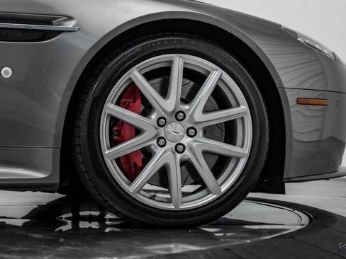 Used 2014 Aston Martin V8 Vantage S RWD image 97