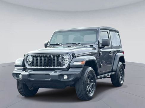 Used 2025 Jeep Wrangler Sport image 7