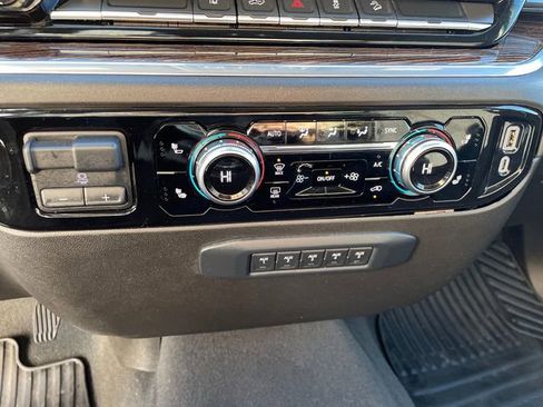 Used 2024 GMC Sierra 2500 SLE w/ SLE Convenience Package image 33