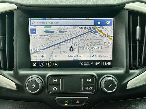 Certified 2024 GMC Terrain SLT w/ Infotainment Package II image 14