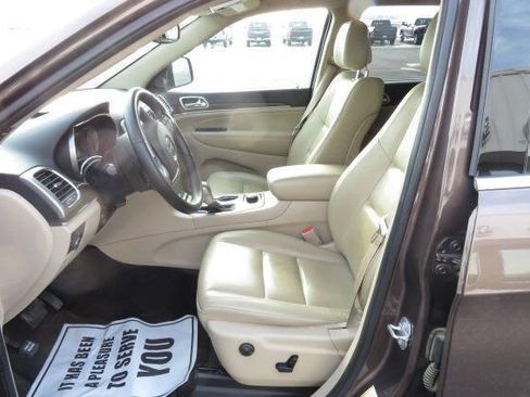 Used 2018 Jeep Grand Cherokee Limited w/ Trailer Tow Group IV image 15