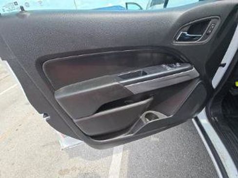 Used 2022 Chevrolet Colorado LT w/ Fleet Safety Package RWD image 22