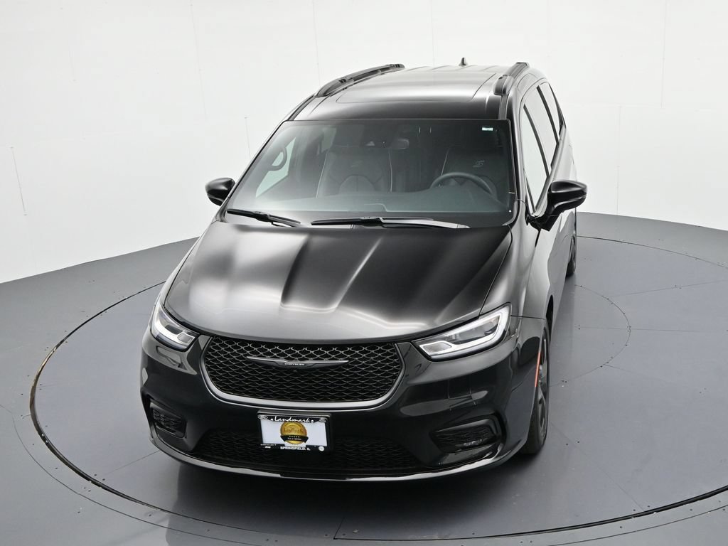 Used 2025 Chrysler Pacifica Limited FWD image 17