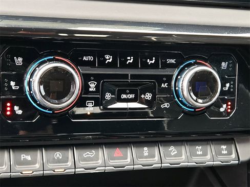 Used 2024 GMC Sierra 1500 AT4X image 20