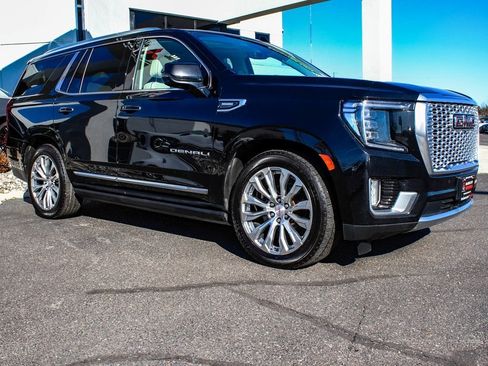 Used 2022 GMC Yukon Denali image 3