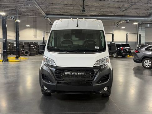 Used 2025 RAM ProMaster 2500 w/ Convenience Group FWD image 11