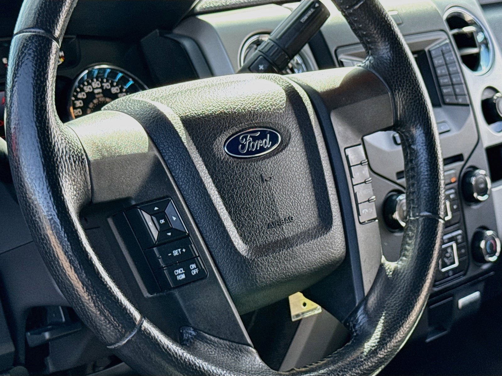 Used 2014 Ford F150 XLT w/ XLT Chrome Package AWD/4WD image 13