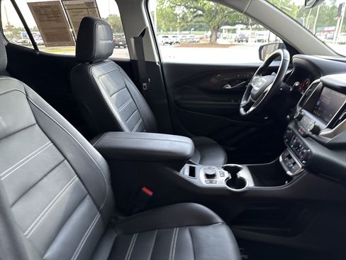 Used 2024 GMC Terrain Denali w/ Denali Premium Package AWD/4WD image 32