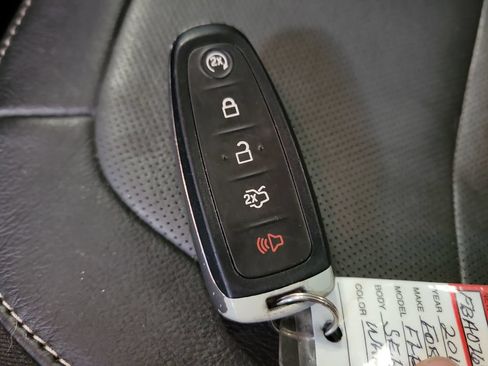 Used 2015 Ford Flex SEL w/ Equipment Group 202A FWD image 19
