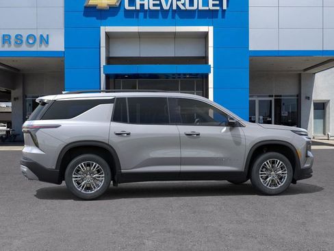 New 2026 Chevrolet Traverse LT w/ Enhanced Driving Package image 5