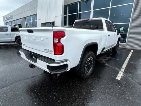 Used 2022 Chevrolet Silverado 3500 High Country AWD/4WD image 2