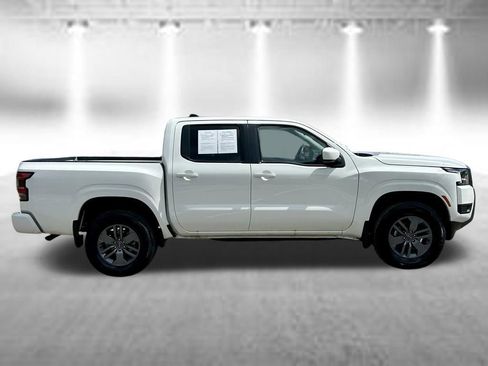 Certified 2025 Nissan Frontier SV AWD/4WD image 5