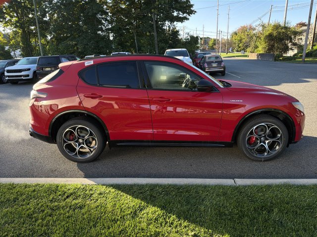 New 2026 Alfa Romeo Stelvio Sprint w/ Convenience Package AWD/4WD image 9