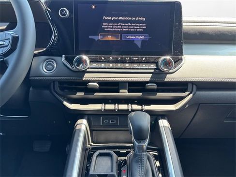 New 2025 Chevrolet Colorado LT image 11