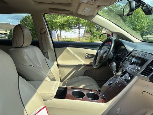 Used 2009 Toyota Venza AWD w/ Comfort Pkg image 23