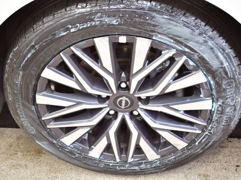 Used 2025 Nissan Altima 2.5 SV image 34