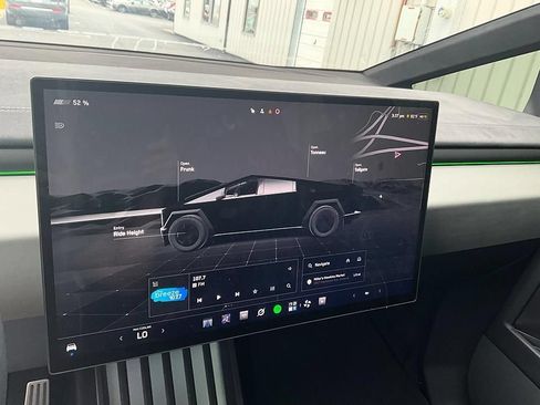 Used 2025 Tesla Cybertruck Cyberbeast AWD/4WD image 20