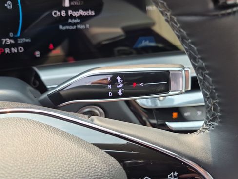 Certified 2024 Cadillac Lyriq Luxury AWD/4WD image 14