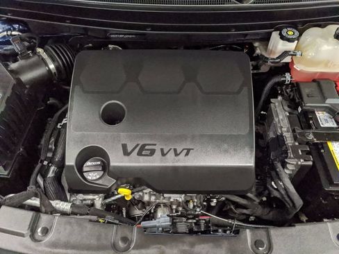 Used 2023 Chevrolet Traverse LS FWD image 24