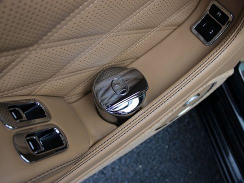 Used 2017 Bentley Mulsanne image 26