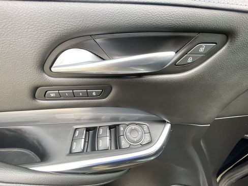 Certified 2025 Cadillac XT4 Premium Luxury FWD image 19