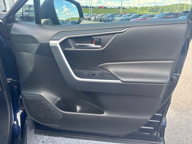 Used 2025 Toyota RAV4 XLE AWD/4WD image 26