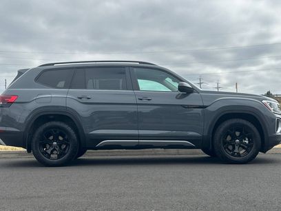 New 2026 Volkswagen Atlas Peak Edition