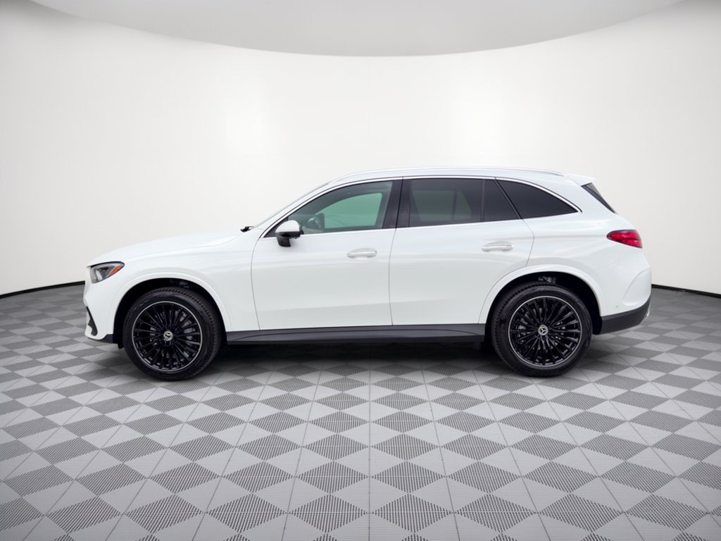Used 2027 Mercedes-Benz GLC 300 image 2