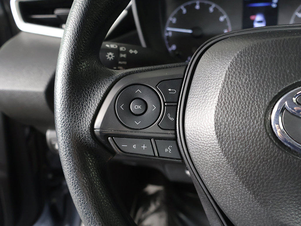 Used 2025 Toyota Corolla LE FWD image 35