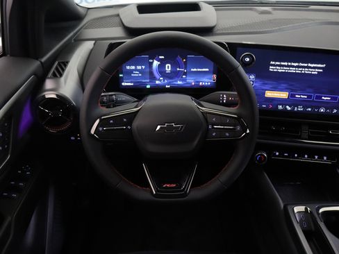 New 2026 Chevrolet Equinox EV RS image 17