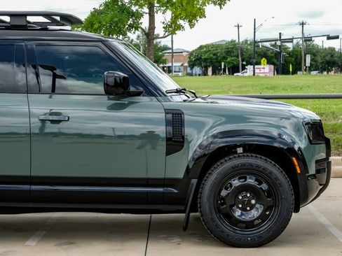 New 2026 Land Rover Defender 110 Trophy Edition AWD/4WD image 9