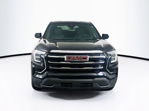 Used 2025 GMC Terrain Elevation image 2