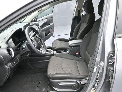 Used 2023 Kia Forte LXS w/ LXS Technology Package image 12