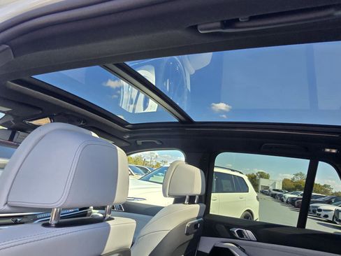 New 2026 BMW X5 xDrive40i w/ M Sport Package image 30