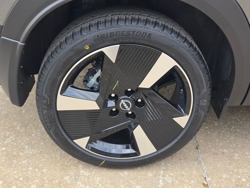 New 2026 Nissan Kicks SR FWD image 21